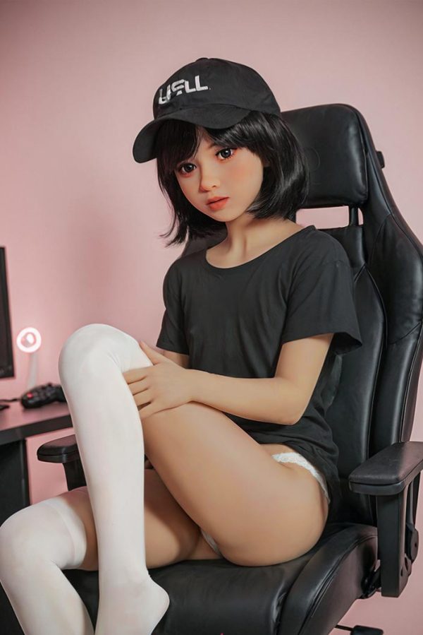 ¡Sumérgete En La Magia De Esta Muñeca Erótica De Pecho Plano Y Piel Blanca De 132CM - Imagen 5